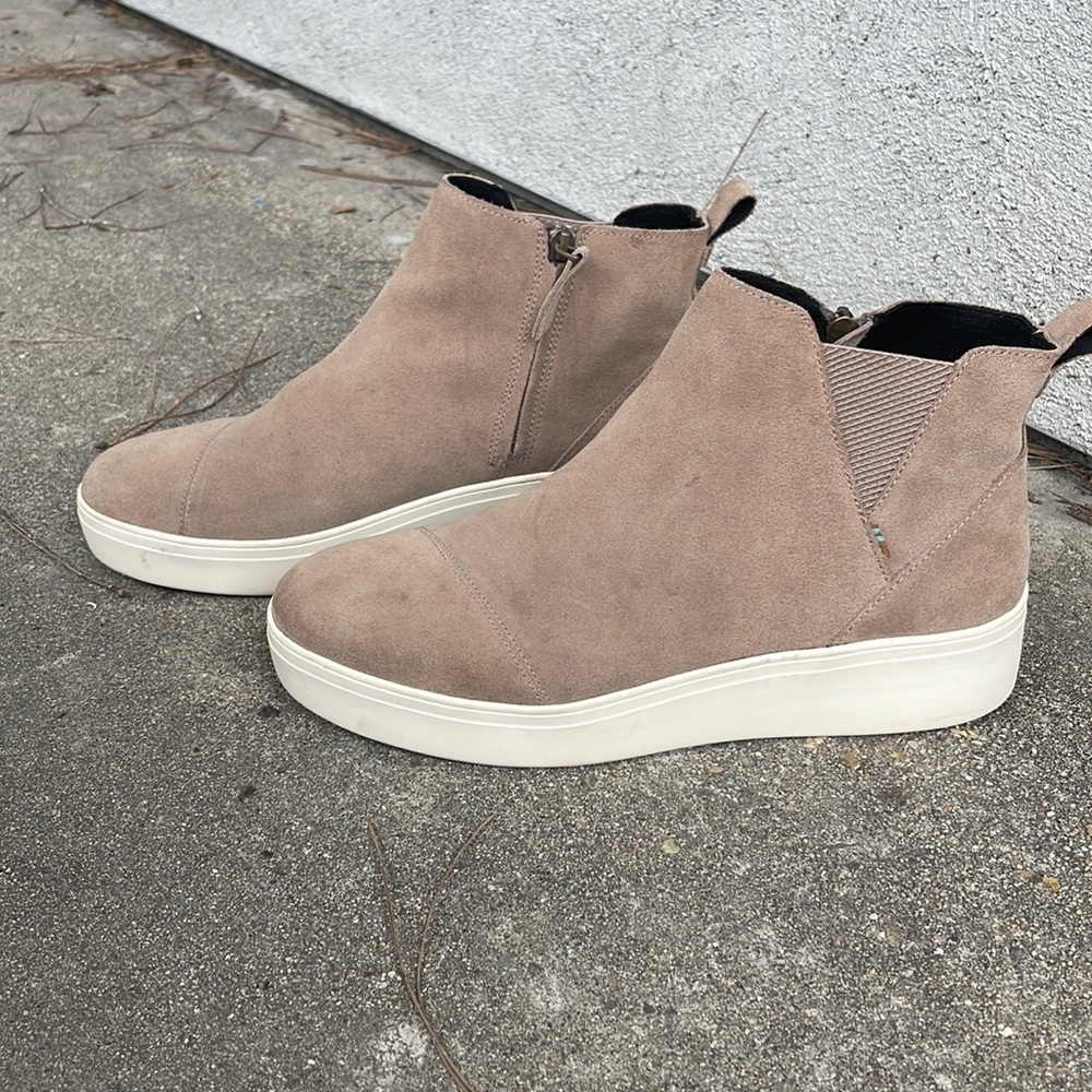 TOMS Jaime Slip on size 11 bootie